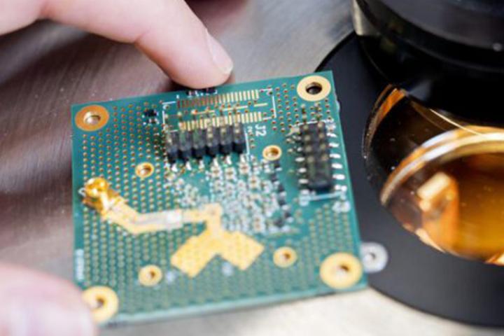 Fujitsu en Technische Universiteit Delft openen quantumlab
