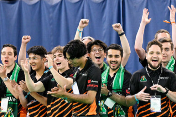 Tech United wordt in Eindhoven wereldkampioen robotvoetbal